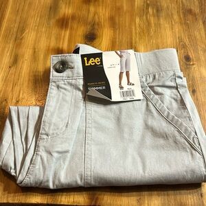 Lee capris grayish color women’s
